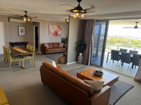 Stunning Sub Penthouse Gladstone